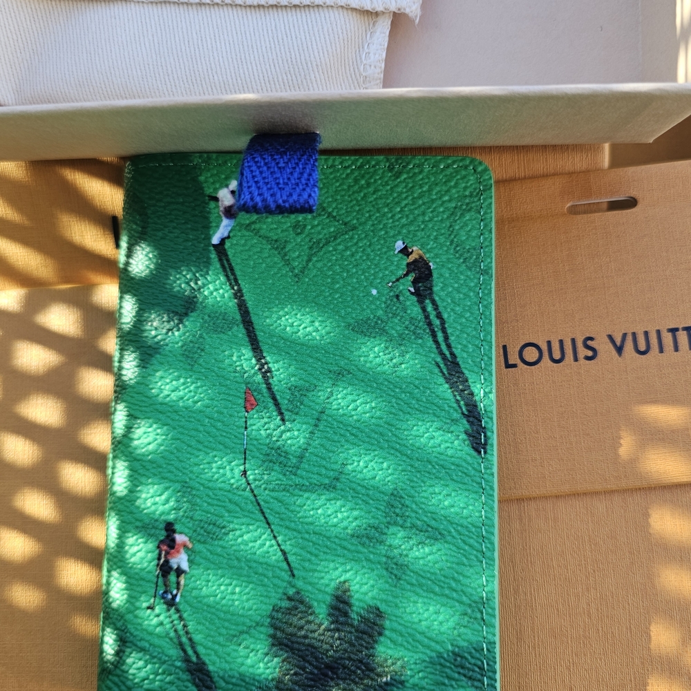 Louis Vuitton Green Golf Scene Wallet - Picture 2 of 5